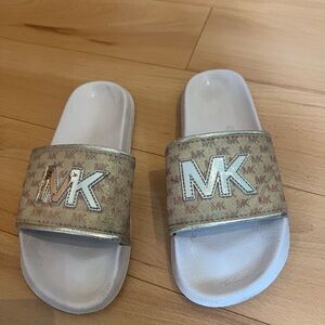 Girls Michael Kors slides size 2